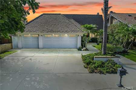16641 Graz Circle Huntington Beach, CA 92649