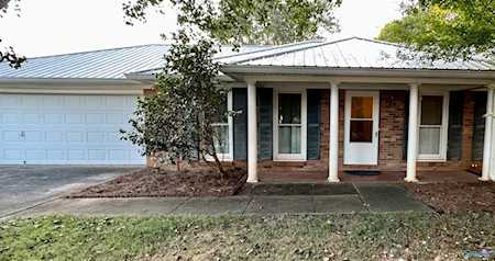 196 Evelyn Drive Huntsville, AL 35811
