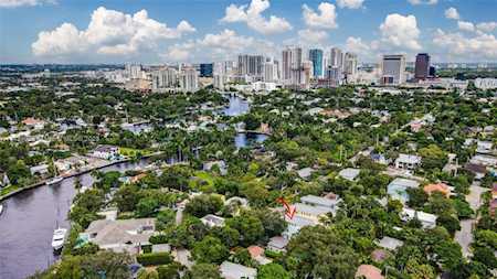 952 SW 7th St Fort Lauderdale, FL 33315