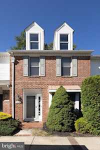 1605 Virginia Ct Marlton, NJ 08053