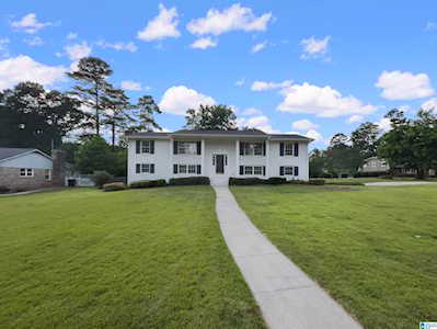 2736 Altadena Lake Drive Vestavia Hills, AL 35243