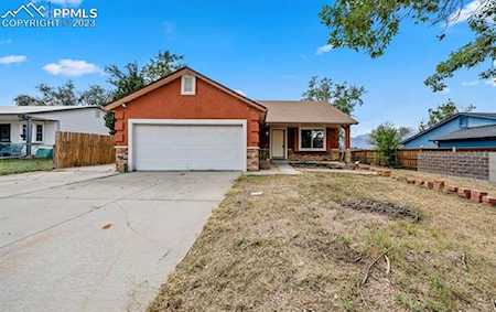 2030 Grafton Drive Colorado Springs, CO 80916