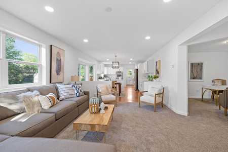8264 Sierra Parkway Brooklyn Park, MN 55444