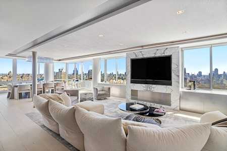101-111 W 67th St #35DEF New York, NY 10023