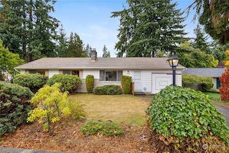 23203 66th Ave W Mountlake Terrace, WA 98043