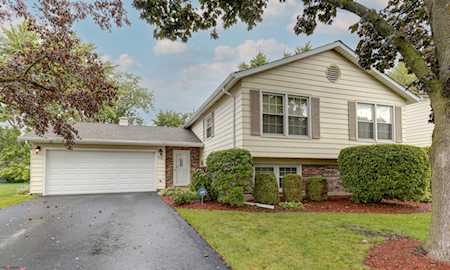 812 W Brittany Dr Arlington Heights, IL 60004