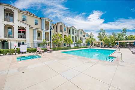 2711 Meyer Ln Pomona, CA 91767