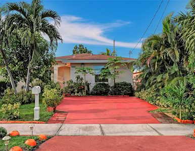 2221 Mcclellan St Hollywood, FL 33020