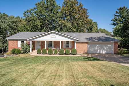 1519 Towne Dr Ellisville, MO 63011