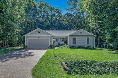 201 Royal Grant Dr Williamsburg, VA 23185
