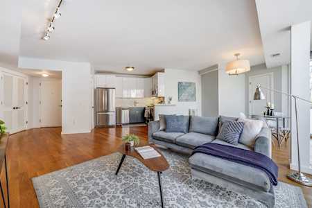 327-333 3rd St #202 Jersey City, NJ 07302