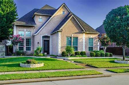1064 Kenilworth Street Allen, TX 75013