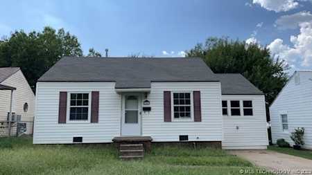 1040 N Delaware Place Tulsa, OK 74110