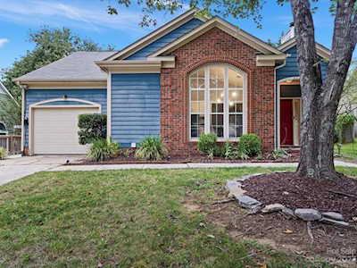 3225 Twin Falls Ln Matthews, NC 28105