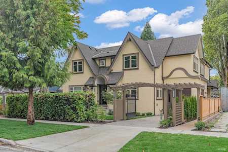7067 Cypress Street Vancouver, BC V6P 5M2