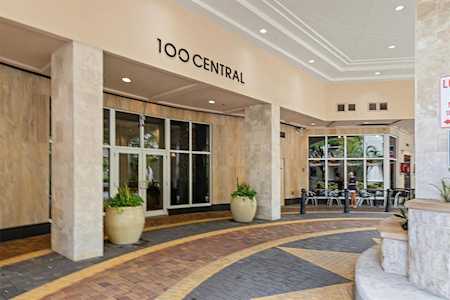 100 Central Ave #B305 Sarasota, FL 34236