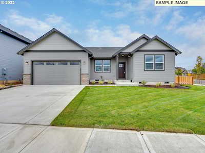 652 NE Pinebreak DR Estacada, OR 97023
