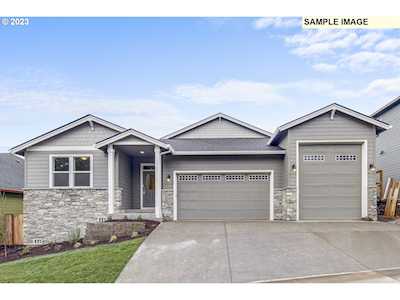 628 NE Pinebreak DR Estacada, OR 97023