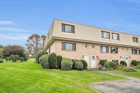 225 Farrwood Dr #225 Haverhill, MA 01835