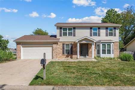 2 Elk Run Dr St Peters, MO 63376