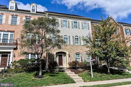 24947 Earlsford Dr Chantilly, VA 20152