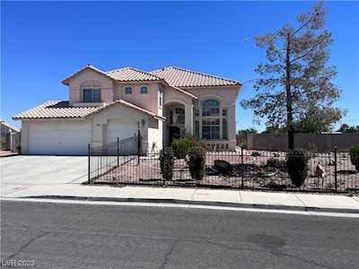 4800 Golfridge Dr Las Vegas, NV 89130