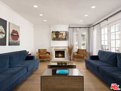 1260 S Beverly Glen Blvd #308 Los Angeles, CA 90024