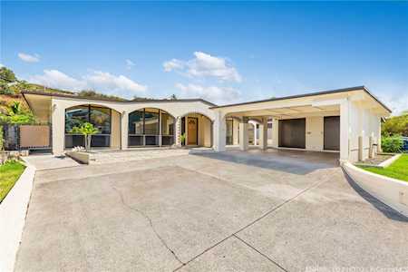 1714 Hoohulu Street Pearl City, HI 96782