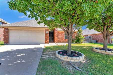 505 Brasher Lane Euless, TX 76040