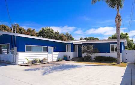 2435 Tuttle St Carlsbad, CA 92008