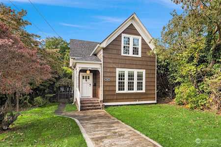 537 Williams Ave N Renton, WA 98057