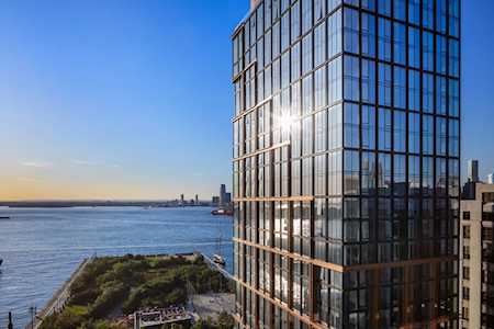 50 Bridge Park Dr #11D Brooklyn, NY 11201