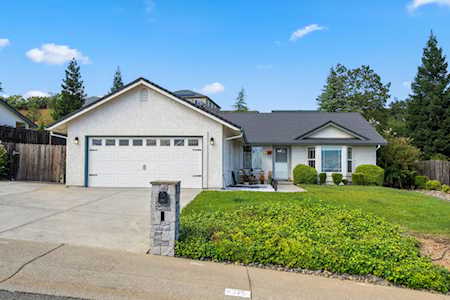 4375 Kensington Dr Shasta Lake, CA 96019