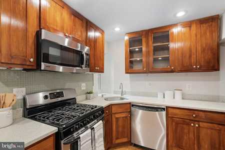 207 R St NW #2 Washington, DC 20001