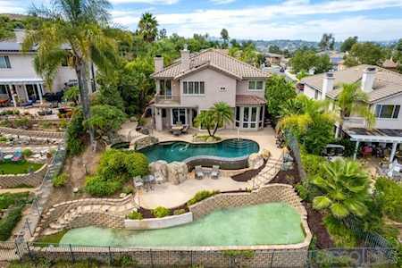 3674 Via Calabria Escondido, CA 92025