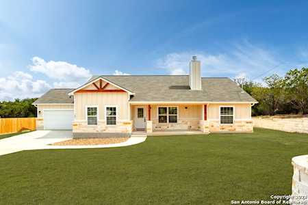 1391 Lasso Loop Canyon Lake, TX 78133