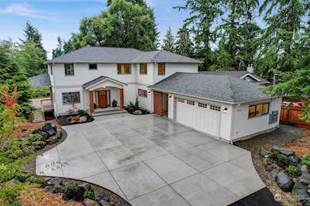 3333 NE 202nd St Lake Forest Park, WA 98155