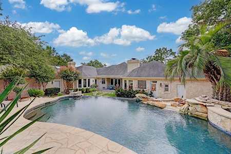 102 Wood TRL West Lake Hills, TX 78746
