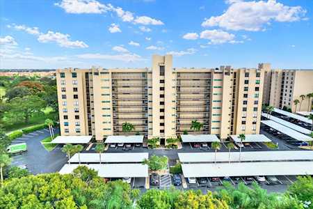 2621 Cove Cay Dr #701 Clearwater, FL 33760