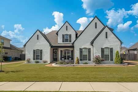 6417 Creekside Lake Dr Arlington, TN 38002