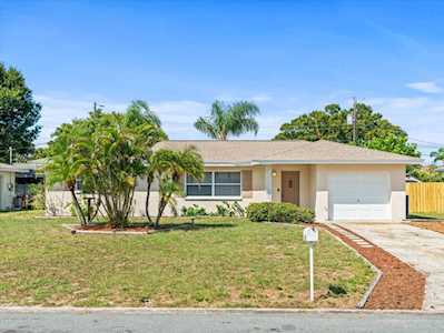 8828 110th St Seminole, FL 33772