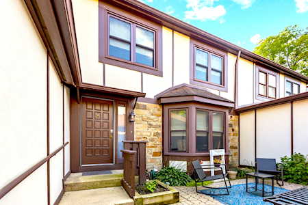 60 White Oak Circle St. Charles, IL 60174