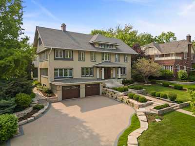578 N Park Blvd Glen Ellyn, IL 60137