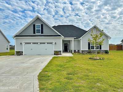 922 Farmyard Garden Dr Jacksonville, NC 28546