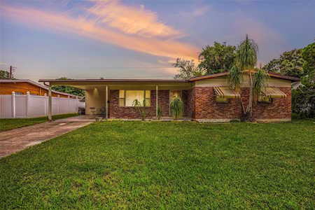 5609 Halifax Dr Tampa, FL 33615