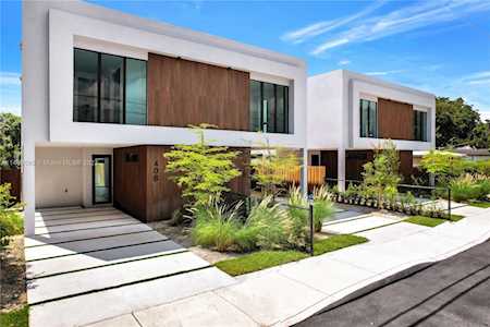 408 NW 52nd St Miami, FL 33127