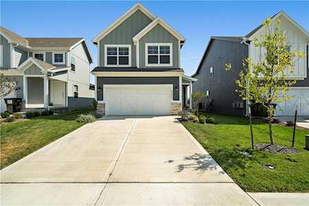 8808 SW 8th St Blue Springs, MO 64064