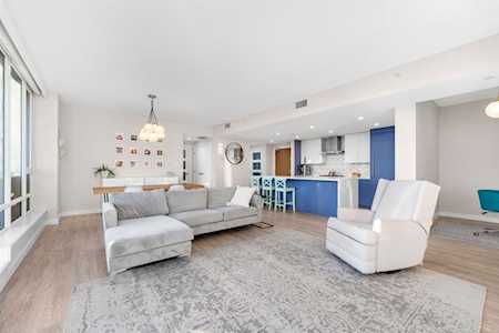 1618 Quebec Street #2110 Vancouver, BC V6A 0C5