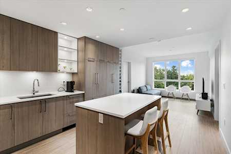 733 E 3rd Street #308 North Vancouver, BC V7L 1G8