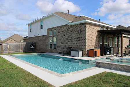 708 Applewood Dr League City, TX 77573